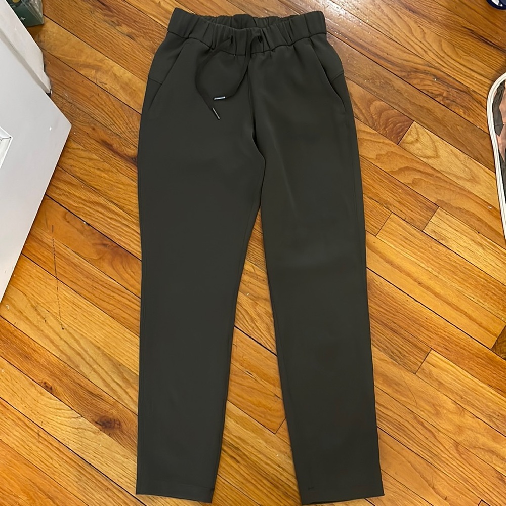 Lululemon On the Go Trouser